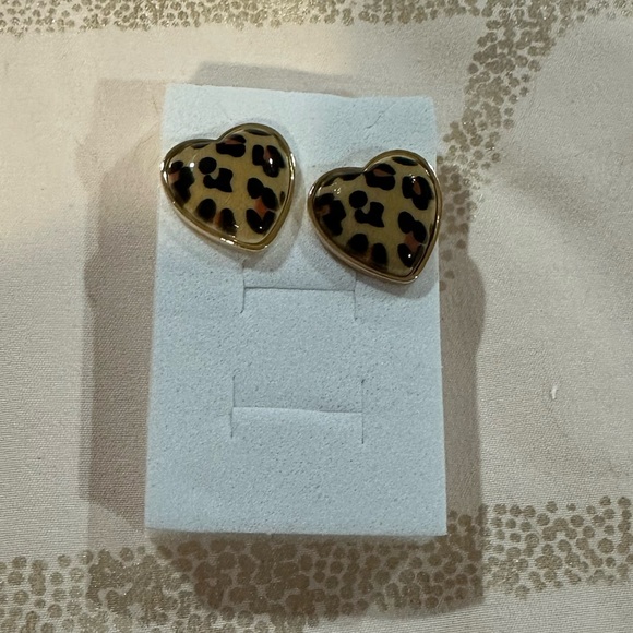 Leopard Heart Earrings in Gift Box - NWT - Picture 2 of 2